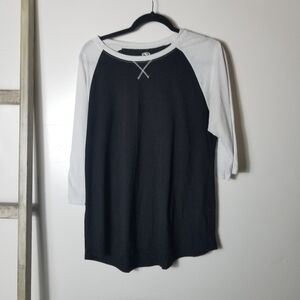 ATHLETIC WORKS WOMAN'S BLOUSE SIZE XL